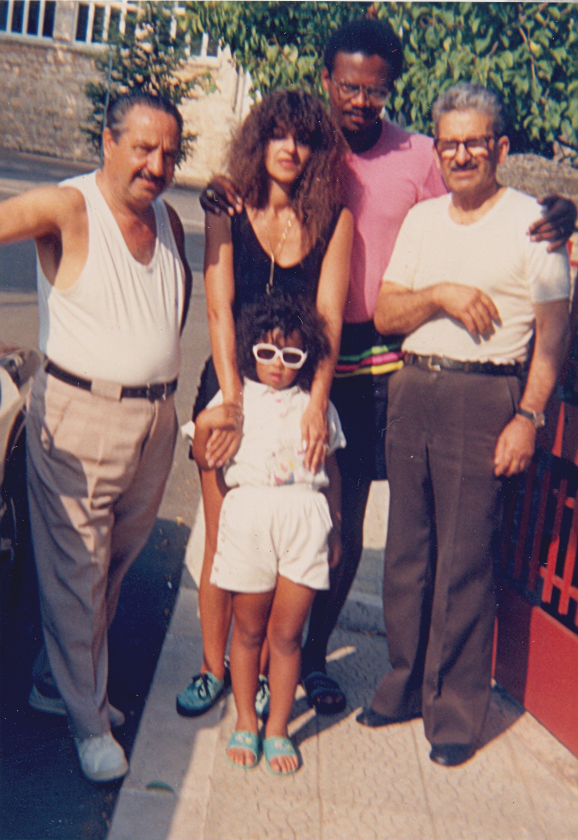 Maristella con marito e Jennifer ad Alberobello con zio Befano e papà Ciccio